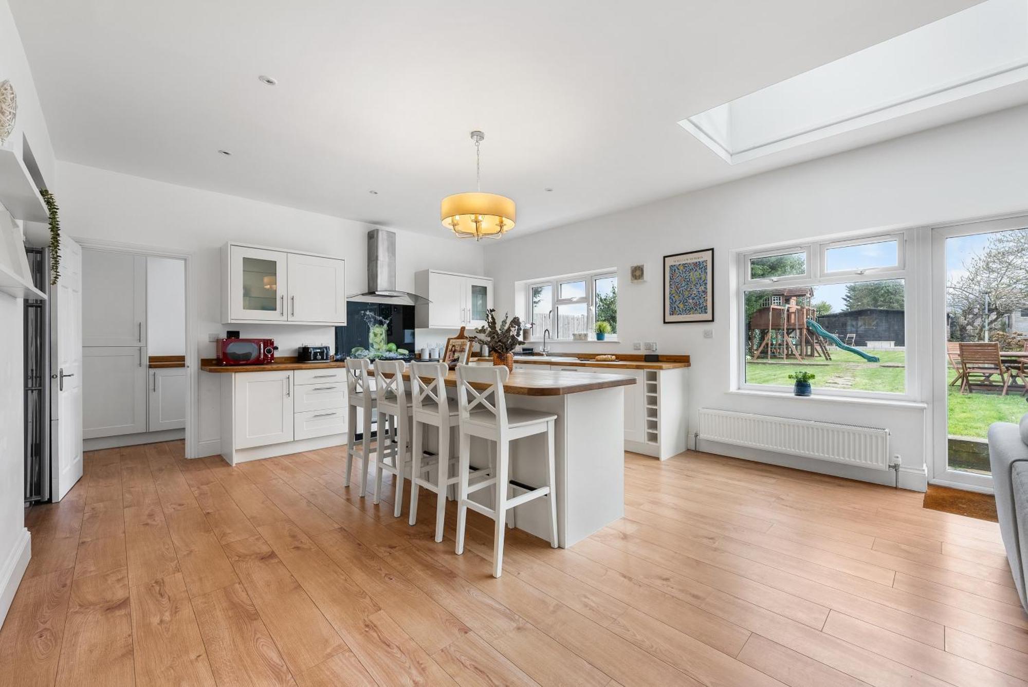 Long Term And Summer Special Offer! 5-Bedroom Spacious, Stunning Design, Sociable Areas & Cosy House Near South Downs Park, Sleeps 11 With Games Room, Private Parking And Garden- By Blue Puffin Stays Waterlooville Zewnętrze zdjęcie