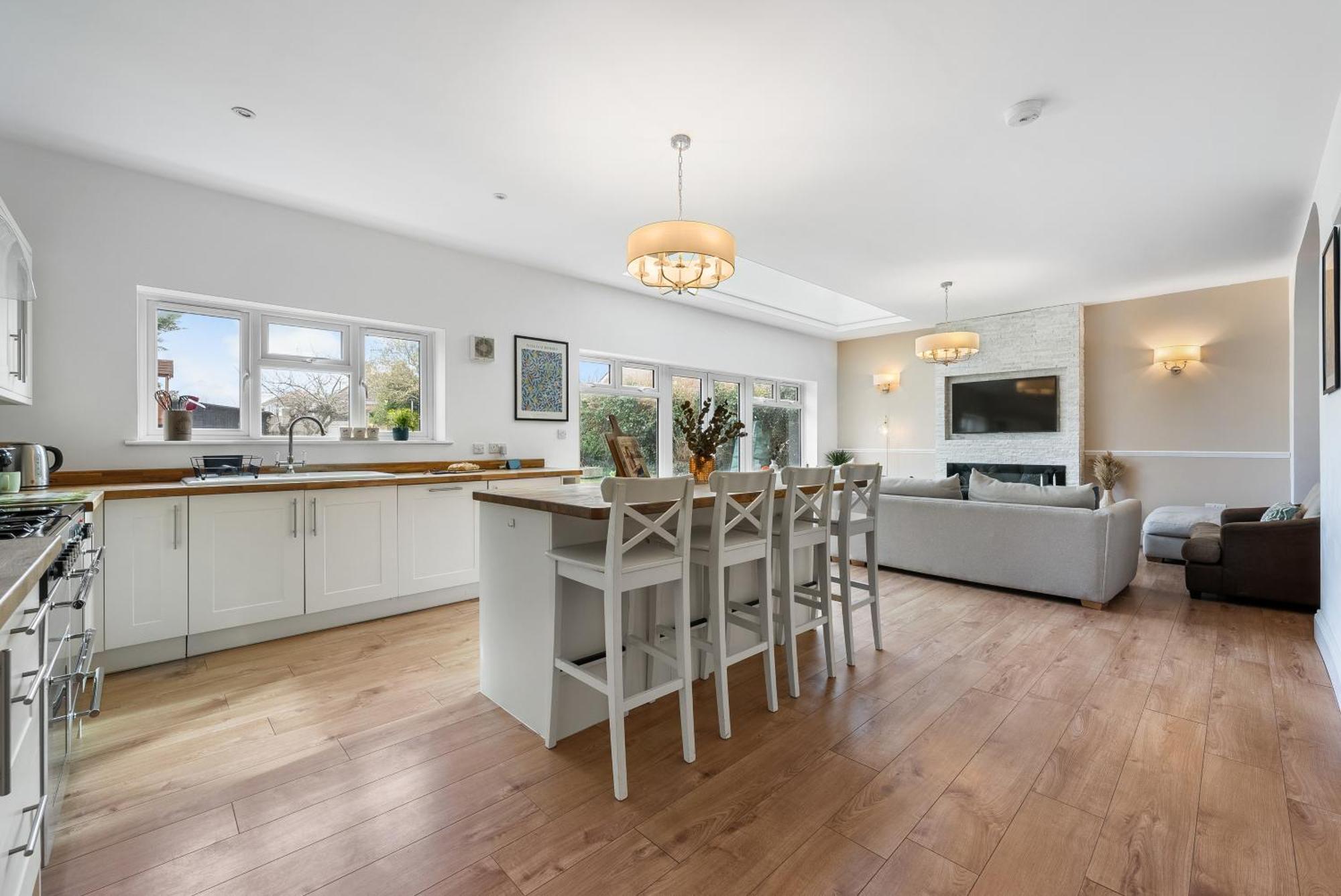 Long Term And Summer Special Offer! 5-Bedroom Spacious, Stunning Design, Sociable Areas & Cosy House Near South Downs Park, Sleeps 11 With Games Room, Private Parking And Garden- By Blue Puffin Stays Waterlooville Zewnętrze zdjęcie