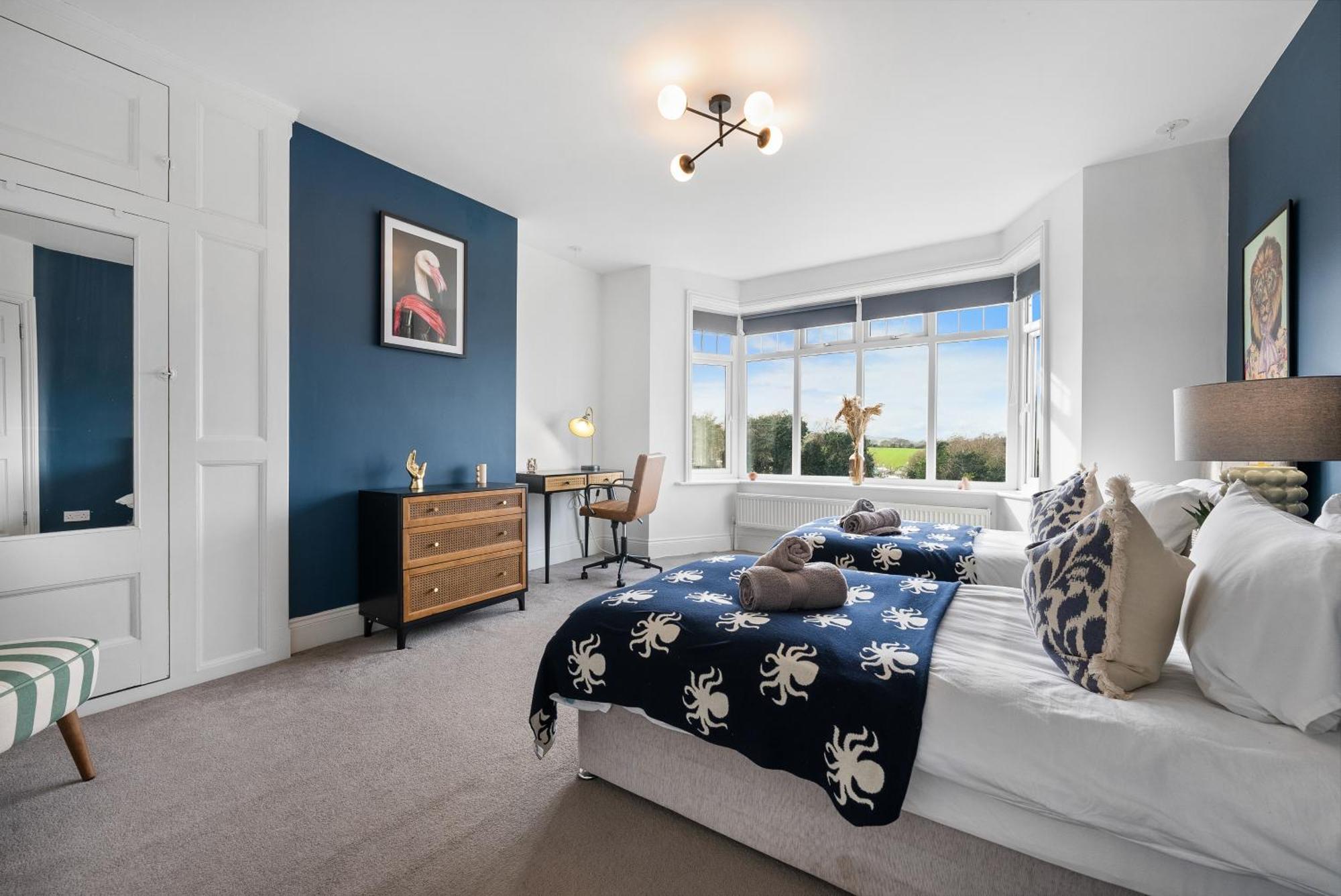Long Term And Summer Special Offer! 5-Bedroom Spacious, Stunning Design, Sociable Areas & Cosy House Near South Downs Park, Sleeps 11 With Games Room, Private Parking And Garden- By Blue Puffin Stays Waterlooville Zewnętrze zdjęcie