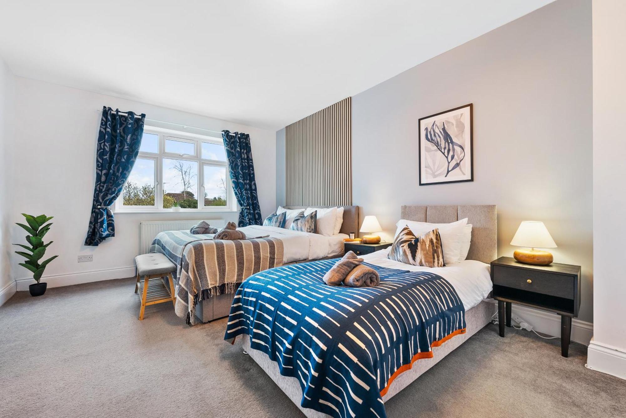 Long Term And Summer Special Offer! 5-Bedroom Spacious, Stunning Design, Sociable Areas & Cosy House Near South Downs Park, Sleeps 11 With Games Room, Private Parking And Garden- By Blue Puffin Stays Waterlooville Zewnętrze zdjęcie