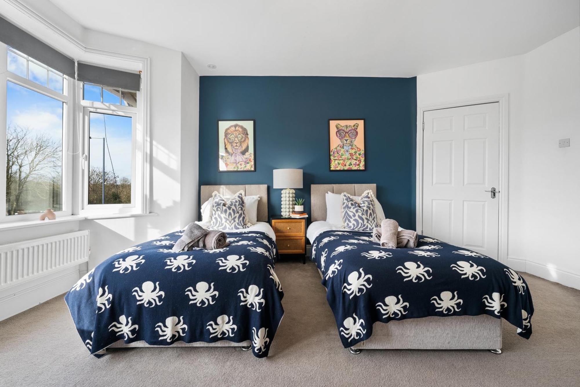 Long Term And Summer Special Offer! 5-Bedroom Spacious, Stunning Design, Sociable Areas & Cosy House Near South Downs Park, Sleeps 11 With Games Room, Private Parking And Garden- By Blue Puffin Stays Waterlooville Zewnętrze zdjęcie