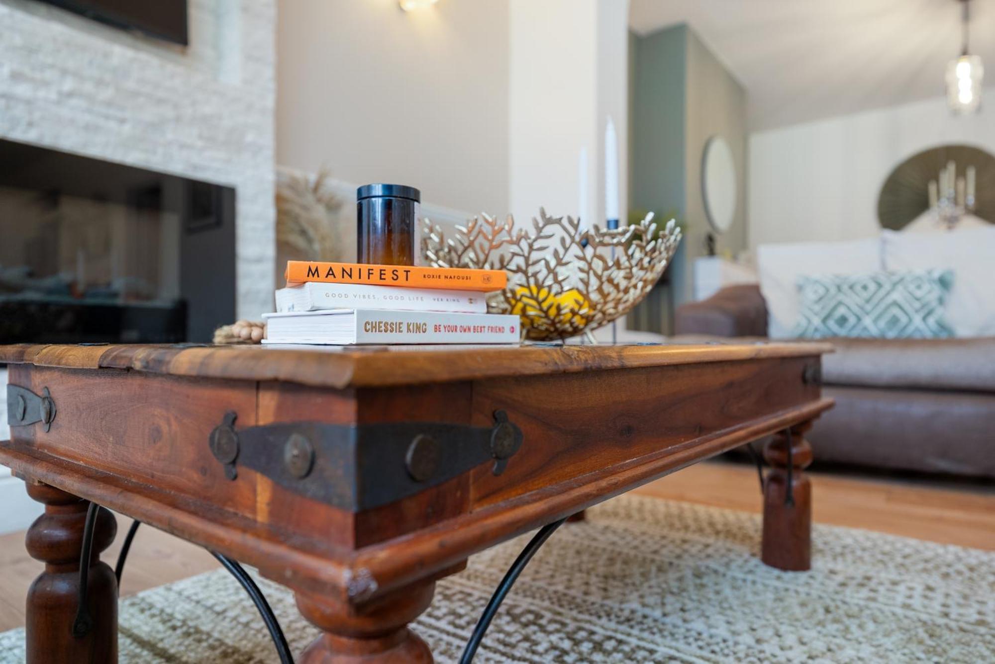 Long Term And Summer Special Offer! 5-Bedroom Spacious, Stunning Design, Sociable Areas & Cosy House Near South Downs Park, Sleeps 11 With Games Room, Private Parking And Garden- By Blue Puffin Stays Waterlooville Zewnętrze zdjęcie